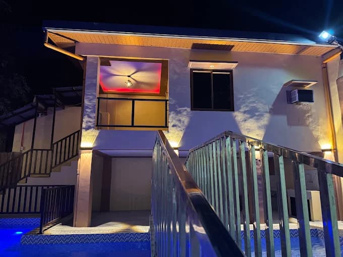 Balcony room above the pool deck